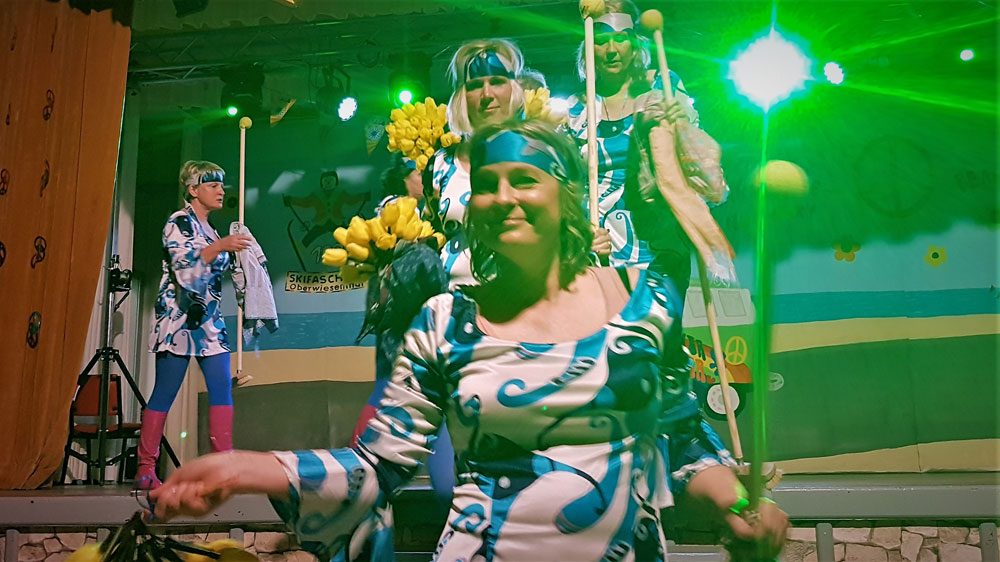 102. Skifasching