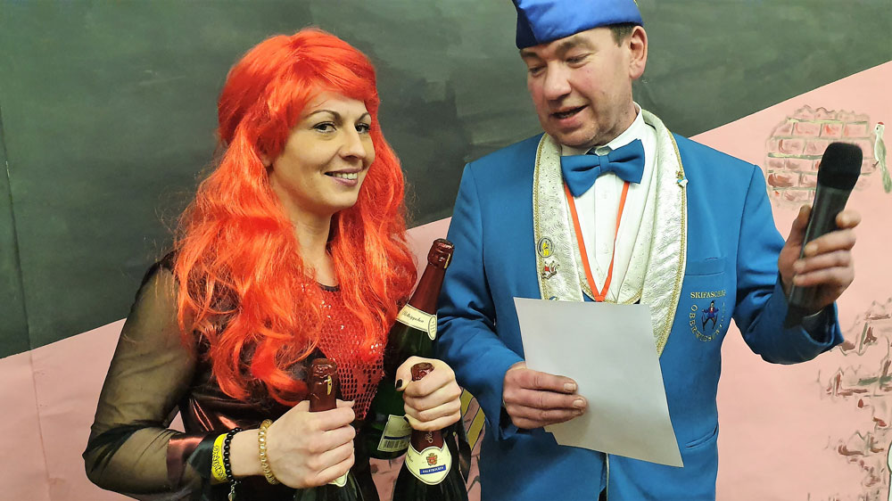 103. Skifasching