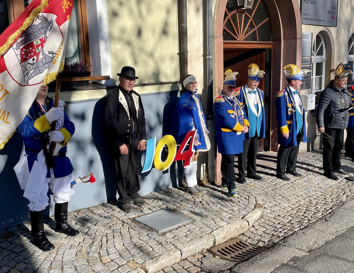 104. Skifasching