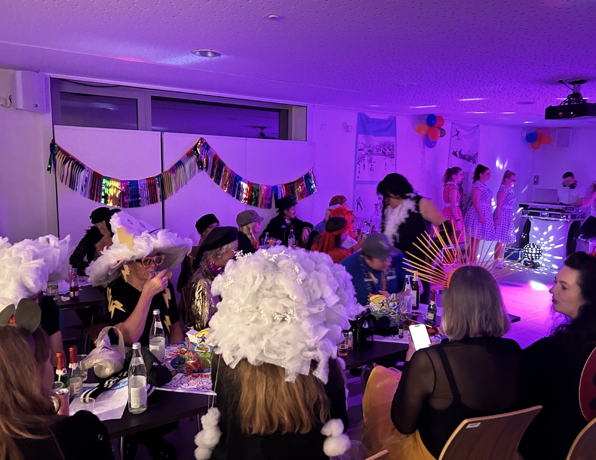 106. Skifasching