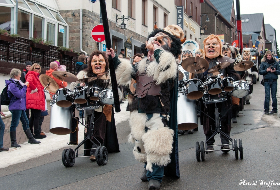 99. Skifasching Astrid Steffens