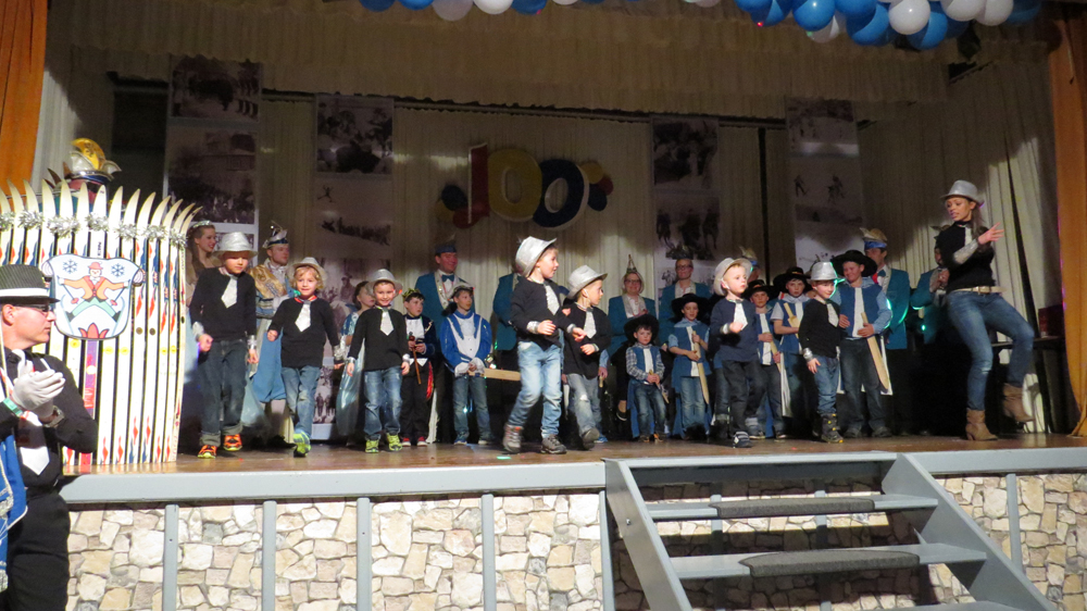100. Skifasching