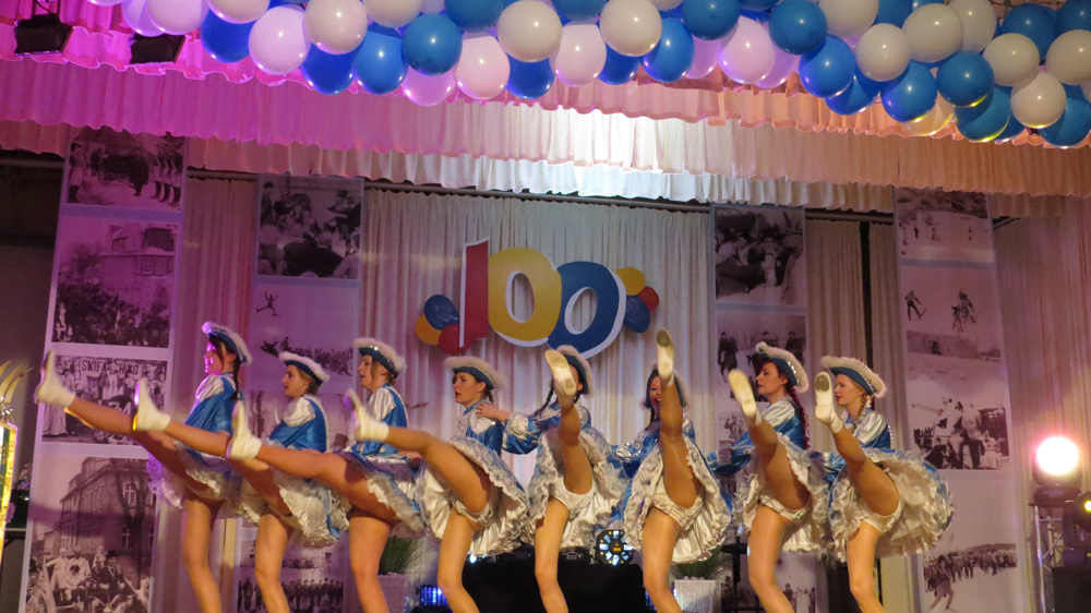100. Skifasching