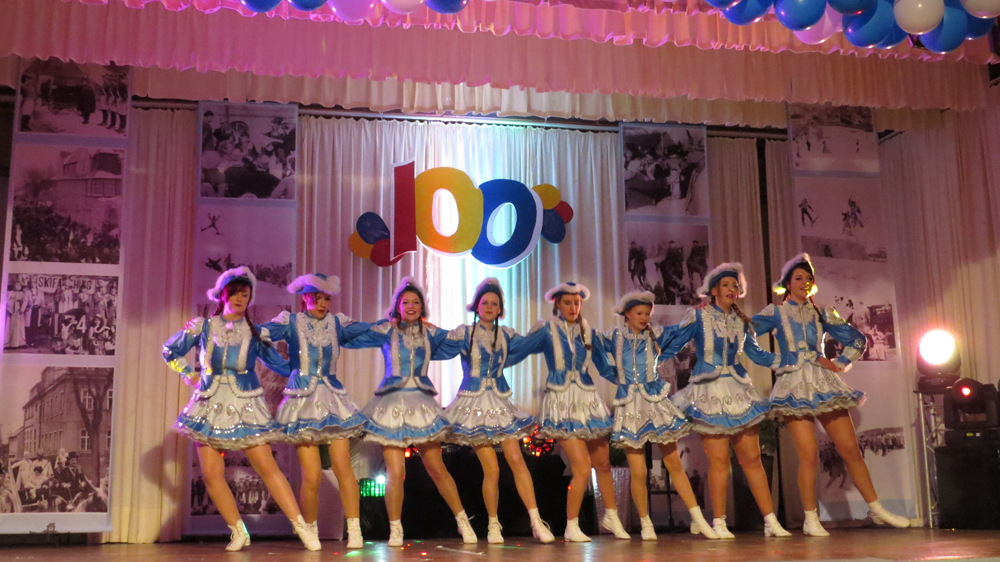 100. Skifasching